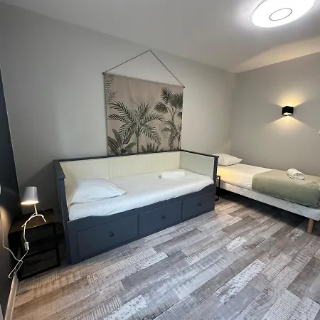 Grande Maison Avec Jacuzzi - 25 Personnes - Wifi