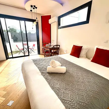 Grande Maison Avec Jacuzzi - 25 Personnes - Wifi * Villenave-dʼOrnon