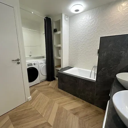 Villa Grande Maison Avec Jacuzzi - 25 Personnes - Wifi *