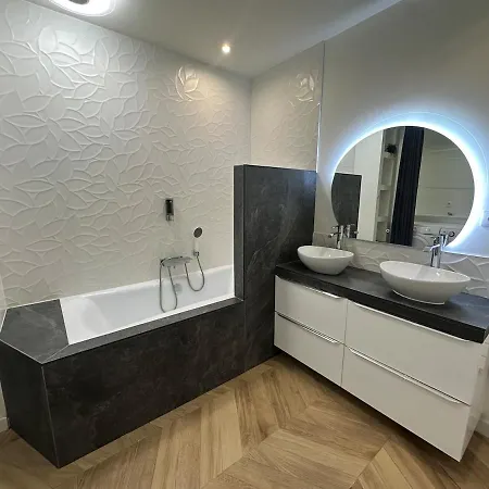 Grande Maison Avec Jacuzzi - 25 Personnes - Wifi ヴィラ