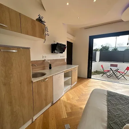 Grande Maison Avec Jacuzzi - 25 Personnes - Wifi Villa Villenave-dʼOrnon